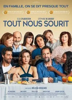 poster film Tout nous sourit
